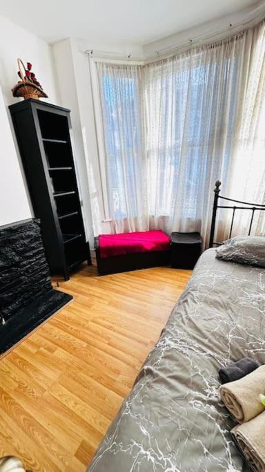 3 Bed House East London Home Dış mekan fotoğraf
