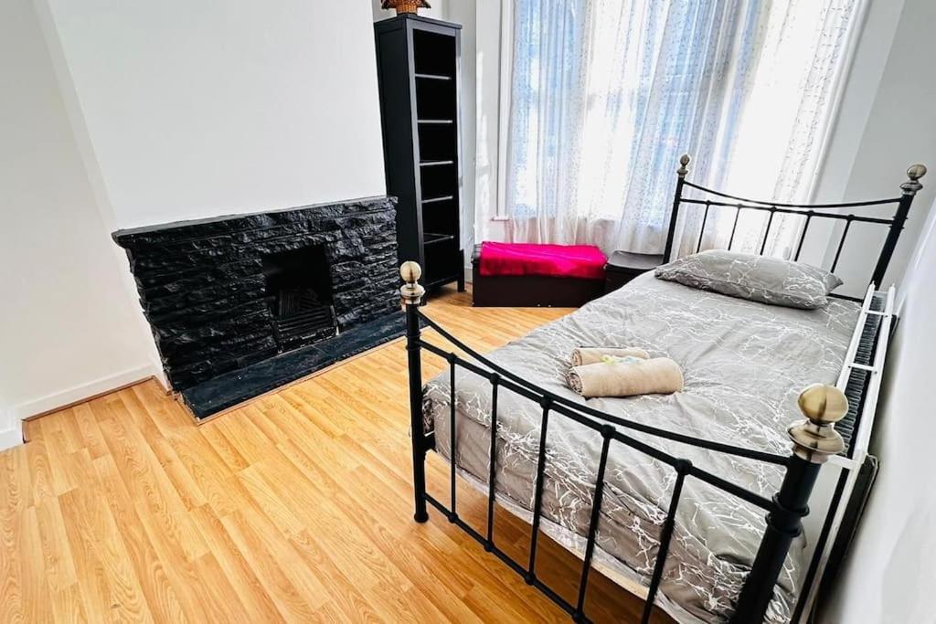 3 Bed House East London Home Dış mekan fotoğraf